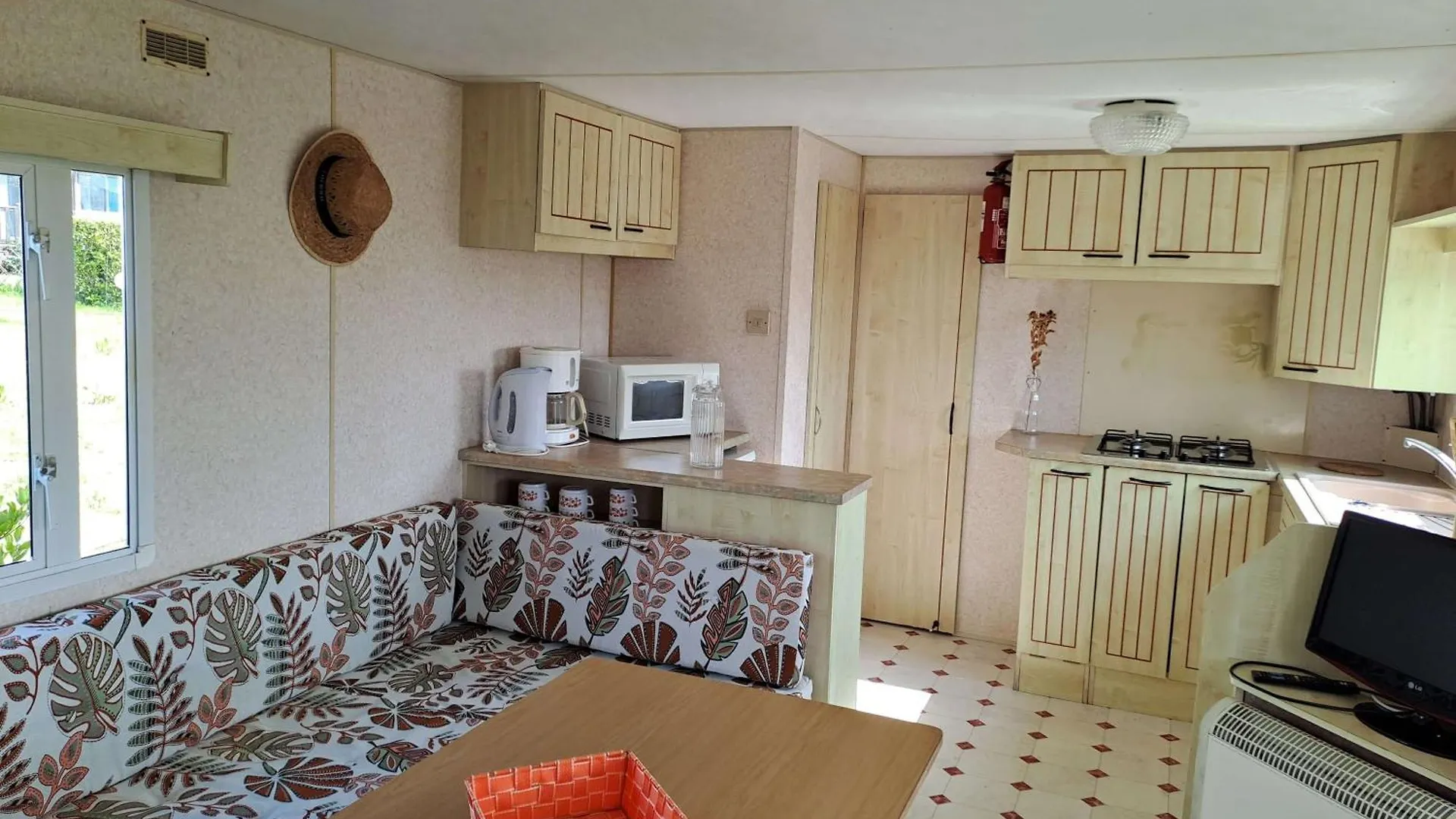 Camping Le Kergorz Plomodiern Кемпинг